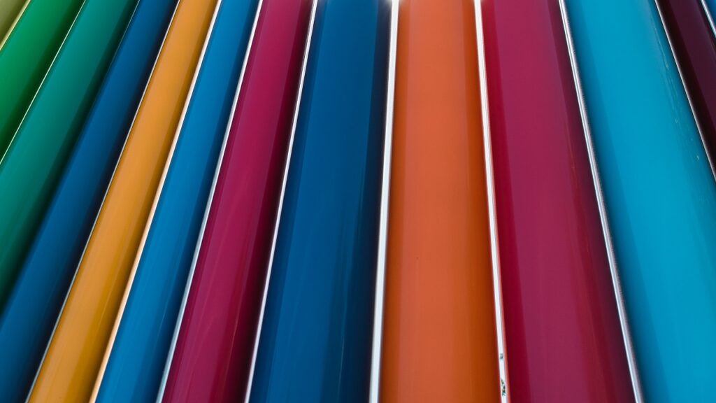 MCナイロンやキャストナイロンの色による特性やグレードの違いを解説するイメージ画像